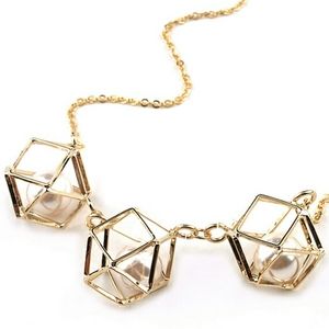 Gold & Pearl Necklace